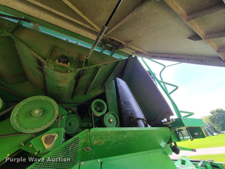 image for item L1297 2004 John Deere 9660 STS  RWA combine