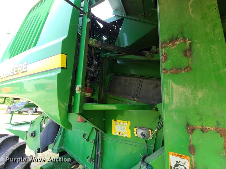 image for item L1297 2004 John Deere 9660 STS  RWA combine