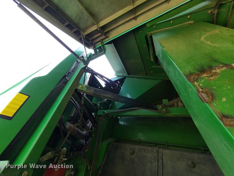 image for item L1297 2004 John Deere 9660 STS  RWA combine