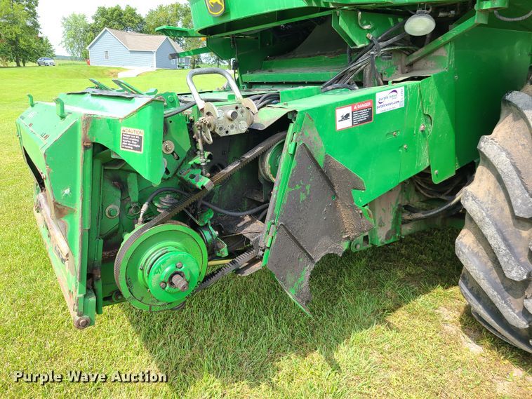 image for item L1297 2004 John Deere 9660 STS  RWA combine