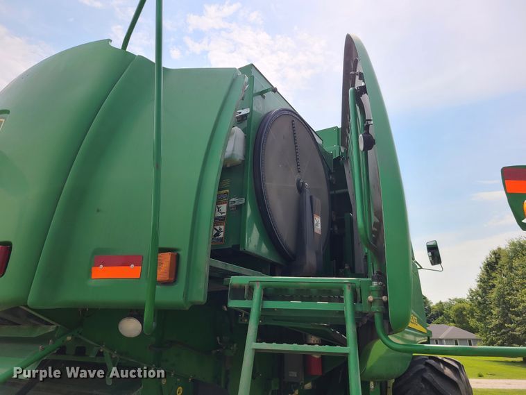 image for item L1297 2004 John Deere 9660 STS  RWA combine