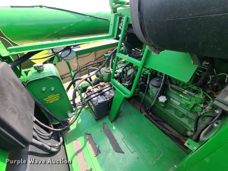 image for item L1297 2004 John Deere 9660 STS  RWA combine