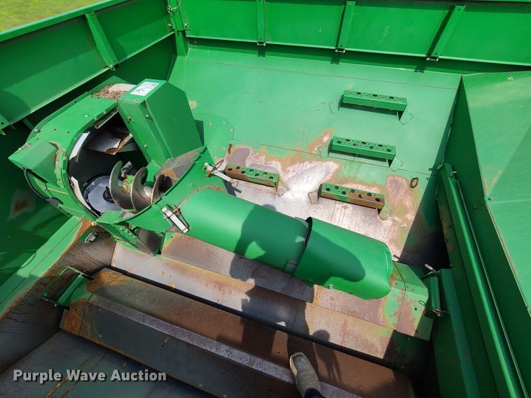 image for item L1297 2004 John Deere 9660 STS  RWA combine