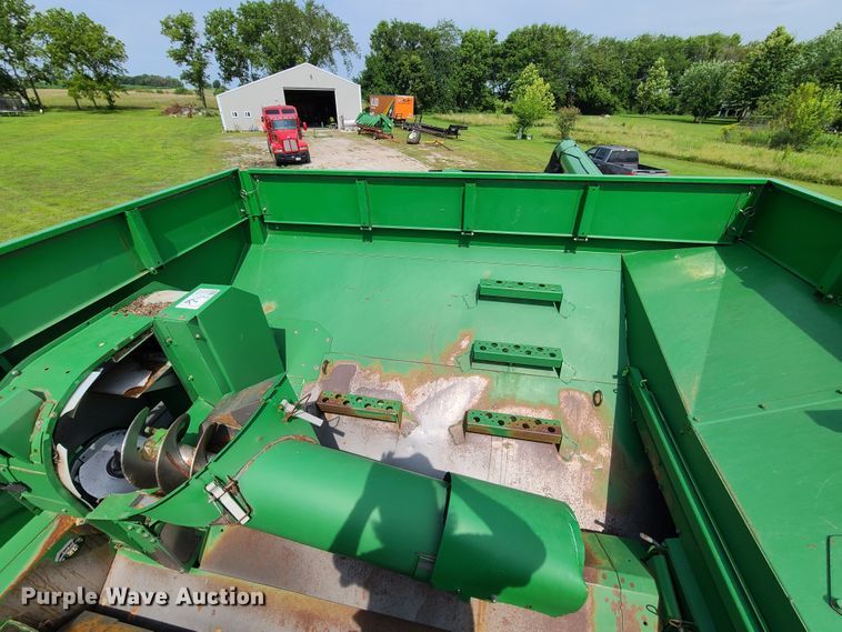 image for item L1297 2004 John Deere 9660 STS  RWA combine