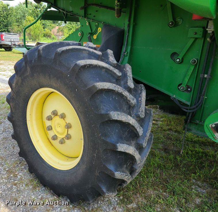image for item L1297 2004 John Deere 9660 STS  RWA combine