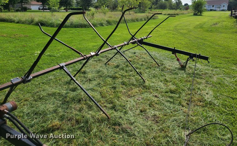 image for item L1303 21'W corn pickup reel