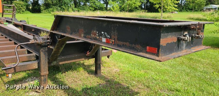 image for item L1305 1991 Bison  combine trailer