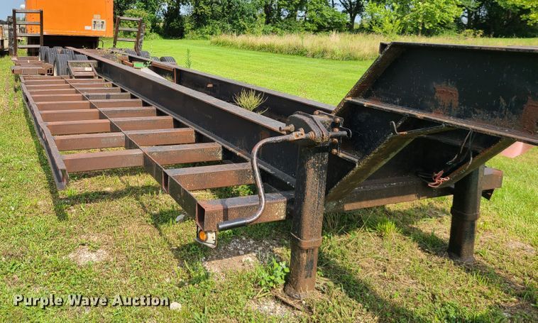 image for item L1305 1991 Bison  combine trailer
