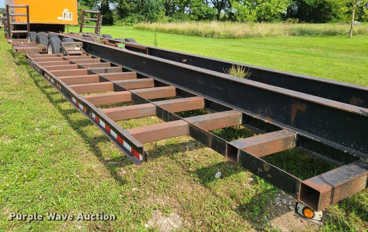 image for item L1305 1991 Bison  combine trailer