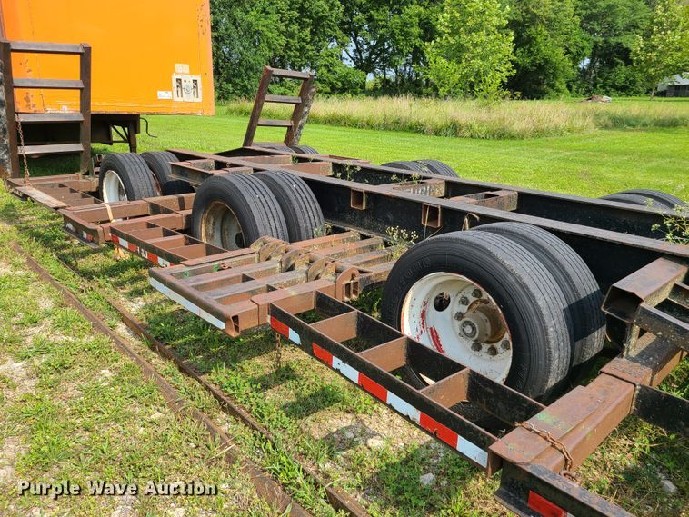 image for item L1305 1991 Bison  combine trailer