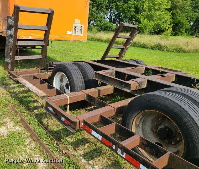 image for item L1305 1991 Bison  combine trailer