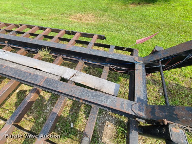 image for item L1305 1991 Bison  combine trailer