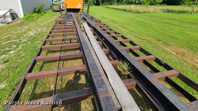 image for item L1305 1991 Bison  combine trailer