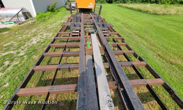 image for item L1305 1991 Bison  combine trailer