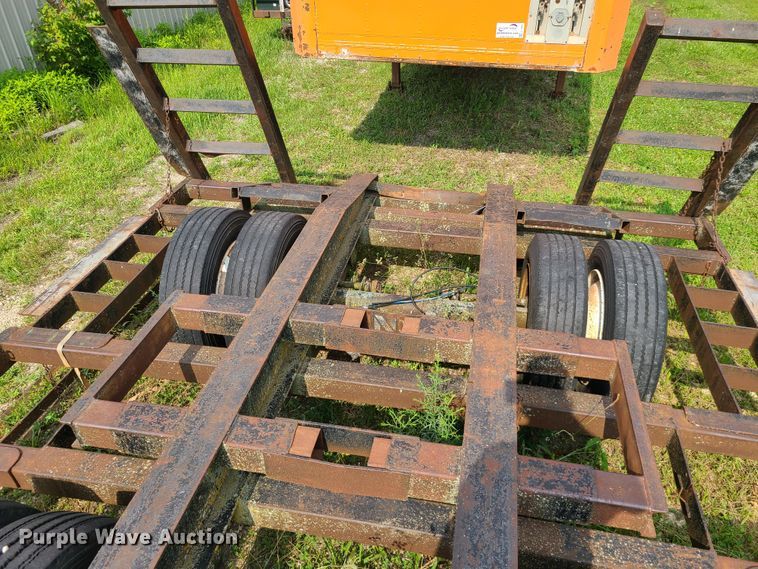 image for item L1305 1991 Bison  combine trailer
