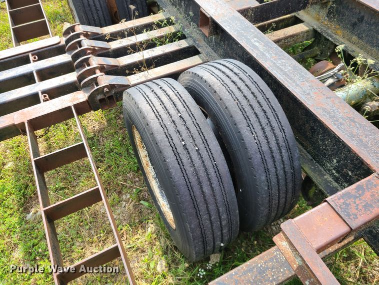 image for item L1305 1991 Bison  combine trailer