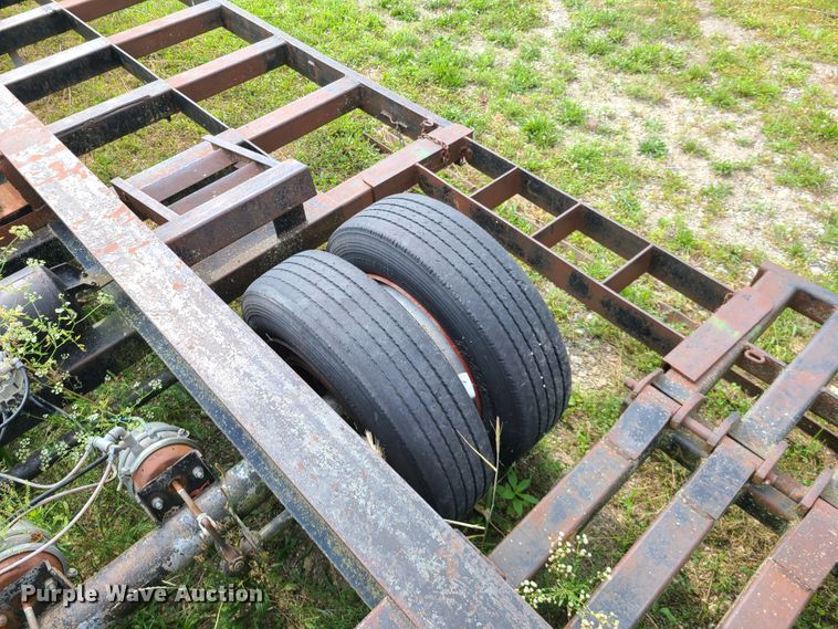 image for item L1305 1991 Bison  combine trailer