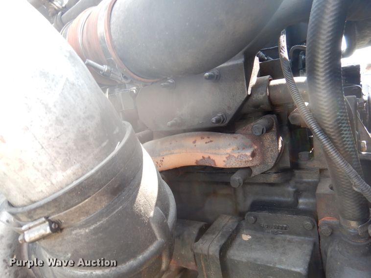 image for item DA5329 2000 Freightliner FLD 120  semi truck