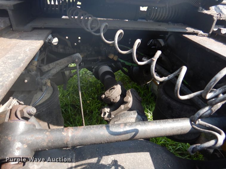 image for item DA5329 2000 Freightliner FLD 120  semi truck