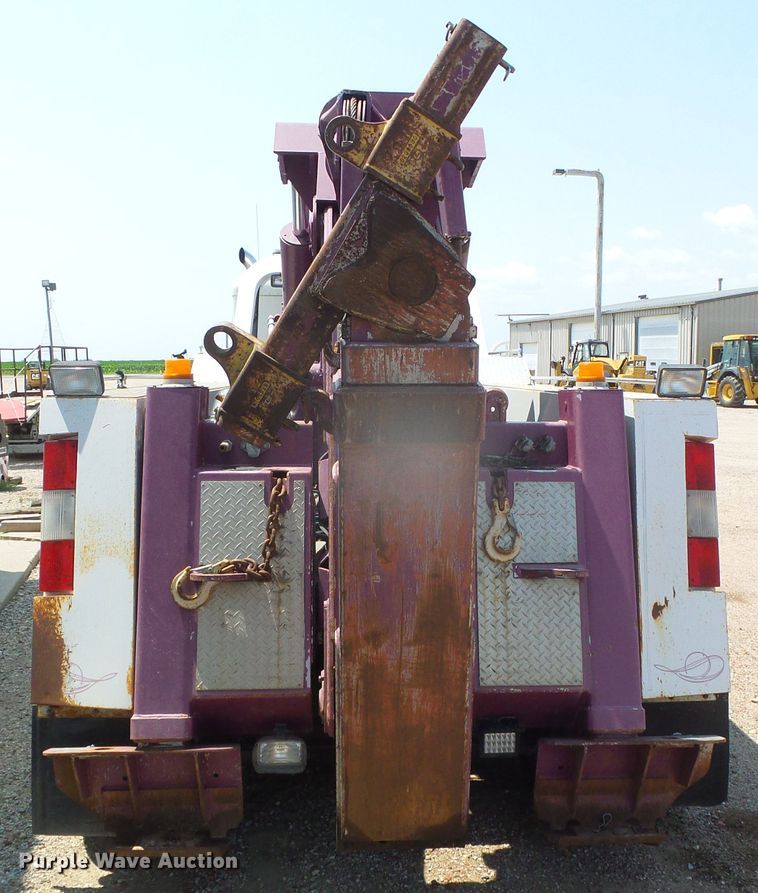 image for item DI5675 1992 Peterbilt 379  tow truck