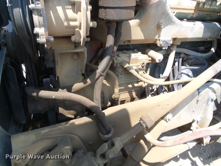 image for item DI5675 1992 Peterbilt 379  tow truck