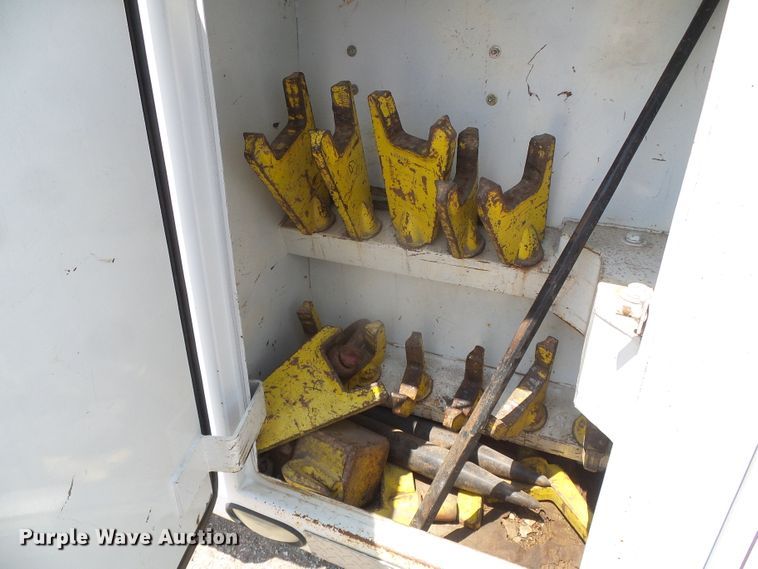 image for item DI5675 1992 Peterbilt 379  tow truck