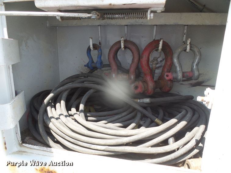 image for item DI5675 1992 Peterbilt 379  tow truck