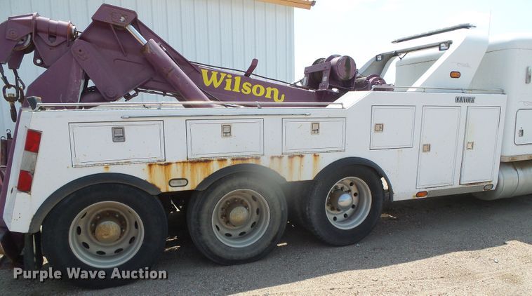 image for item DI5675 1992 Peterbilt 379  tow truck