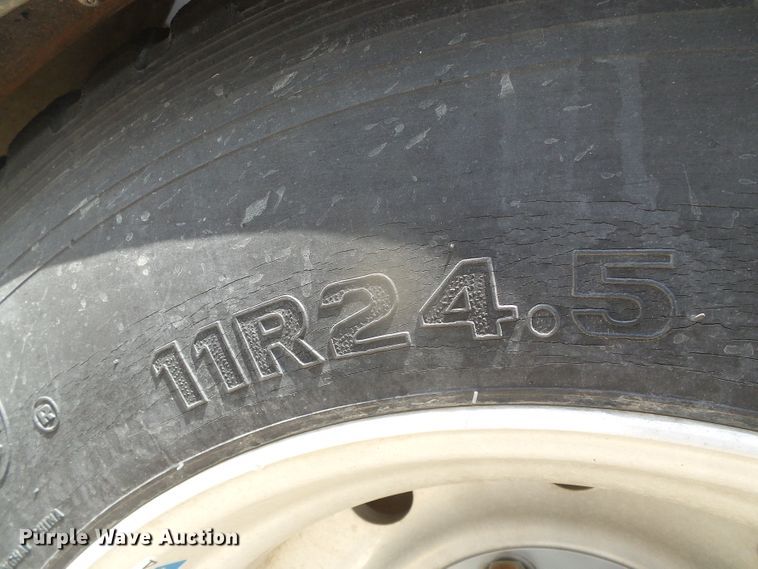 image for item DI5675 1992 Peterbilt 379  tow truck