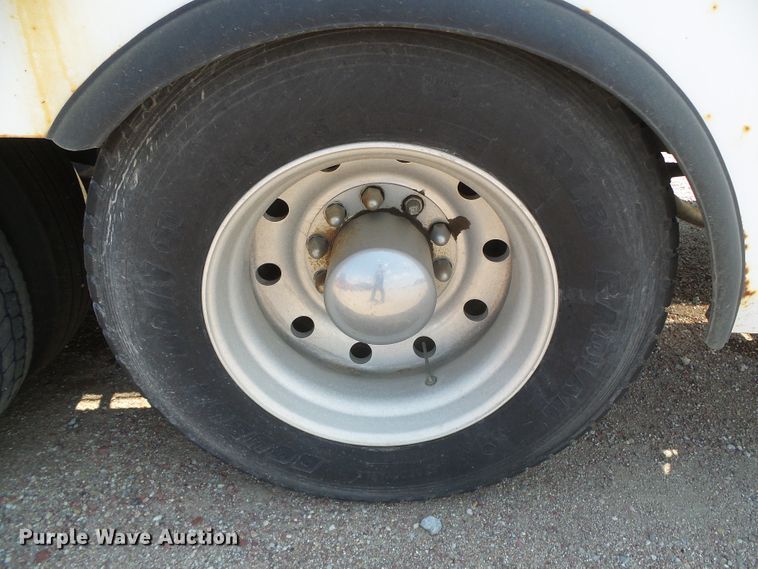 image for item DI5675 1992 Peterbilt 379  tow truck