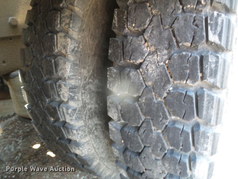 image for item DI5675 1992 Peterbilt 379  tow truck