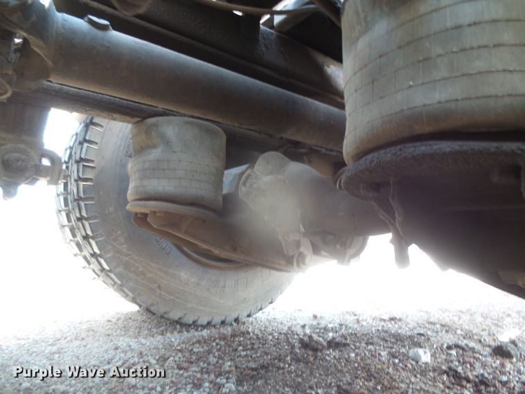 image for item DI5675 1992 Peterbilt 379  tow truck