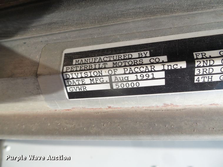 image for item DI5675 1992 Peterbilt 379  tow truck