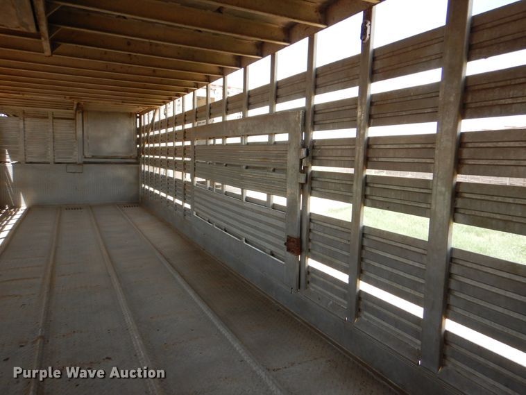 image for item DJ0785 1983 Barrett 82L2268  livestock trailer