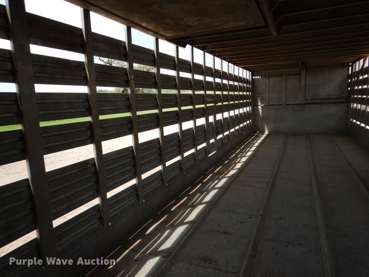 image for item DJ0785 1983 Barrett 82L2268  livestock trailer