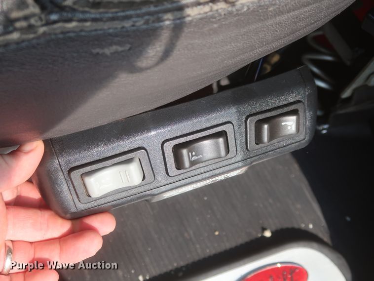 image for item DJ1941 2009 Peterbilt 388  semi truck