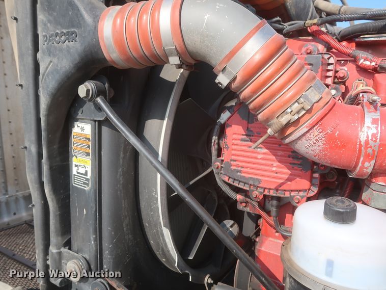 image for item DJ1941 2009 Peterbilt 388  semi truck