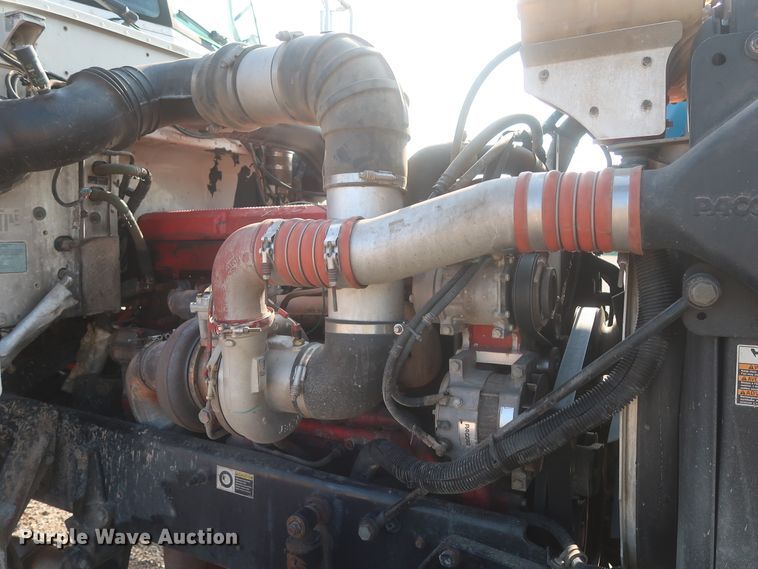 image for item DJ1941 2009 Peterbilt 388  semi truck