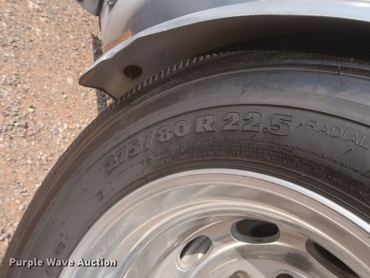 image for item DJ1941 2009 Peterbilt 388  semi truck