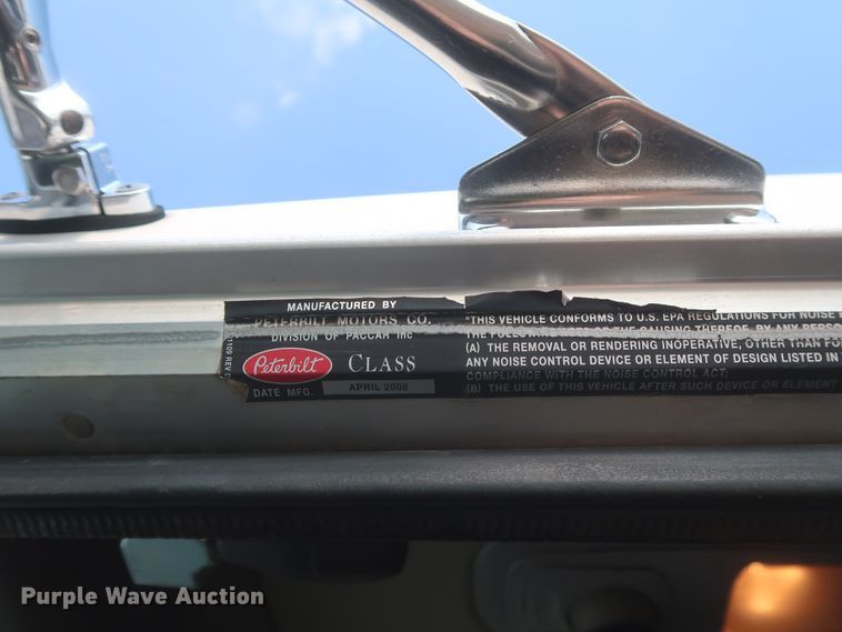 image for item DJ1941 2009 Peterbilt 388  semi truck