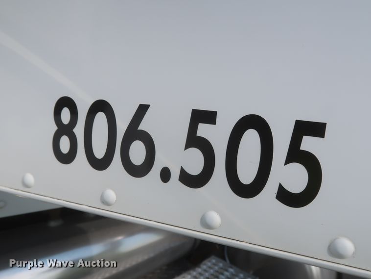 image for item DJ1941 2009 Peterbilt 388  semi truck