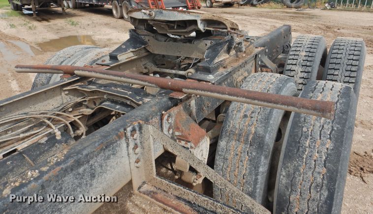 image for item DK2259 1996 Mack RD690S  semi truck