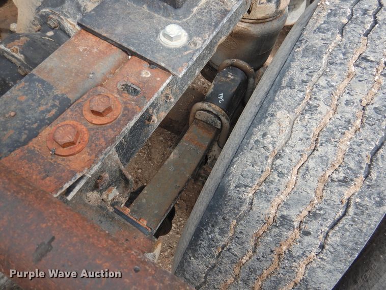 image for item DK2259 1996 Mack RD690S  semi truck