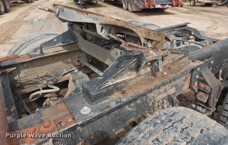 image for item DK2259 1996 Mack RD690S  semi truck