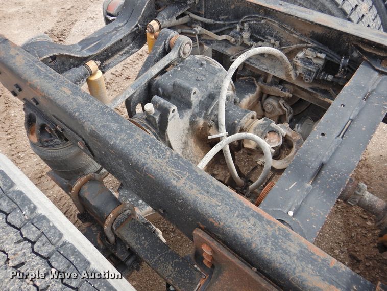 image for item DK2259 1996 Mack RD690S  semi truck