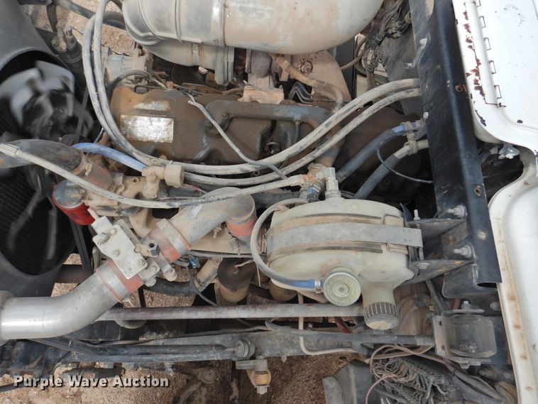 image for item DK2259 1996 Mack RD690S  semi truck