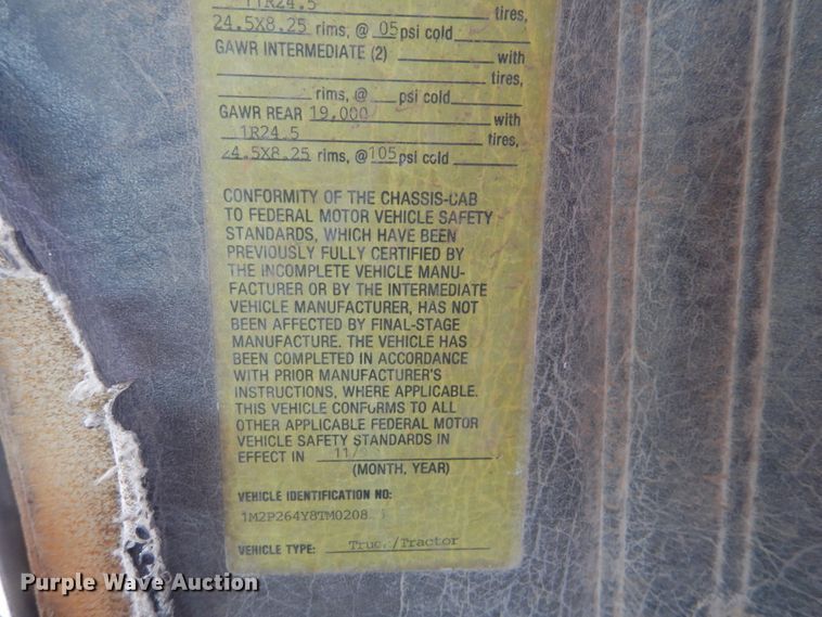 image for item DK2259 1996 Mack RD690S  semi truck