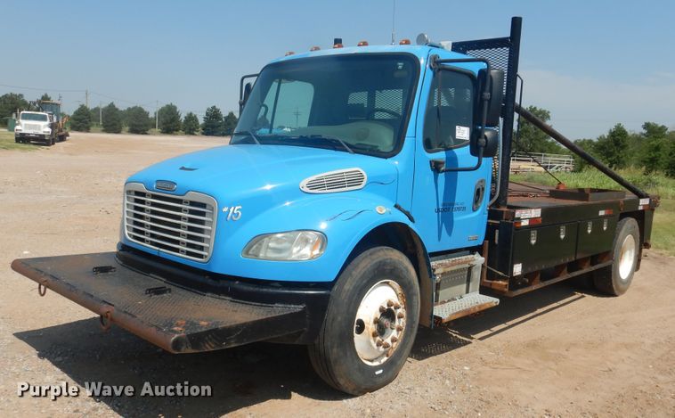 image for item DK8009 2005 Freightliner Business Class M2  winch truck