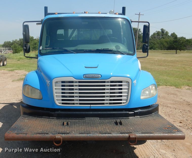 image for item DK8009 2005 Freightliner Business Class M2  winch truck