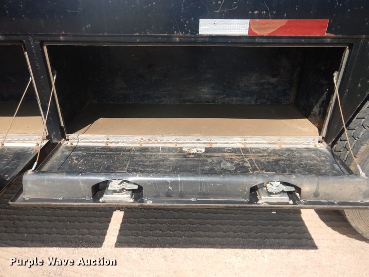 image for item DK8009 2005 Freightliner Business Class M2  winch truck